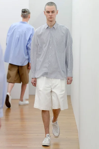 Look 35